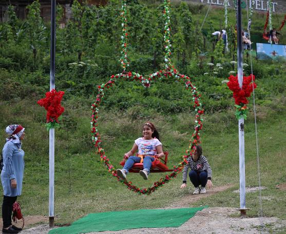 Ayder'de salıncak furyası için harekete geçiliyor