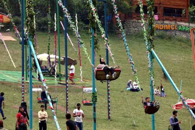 Ayder'de salıncak furyası için harekete geçiliyor