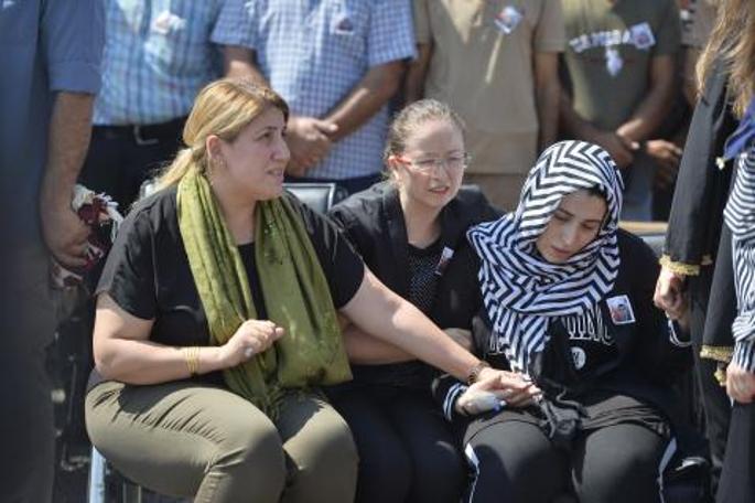 50 günlük Elçin babasını uğurladı!