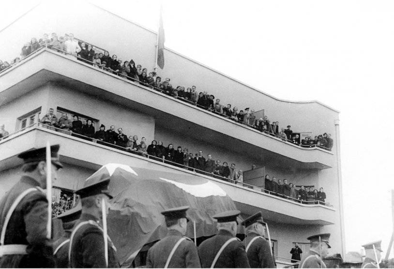 Büyük Önder Atatürk'ün cenaze töreninden birçoğu ilk kez gün yüzüne çıkan kareler...