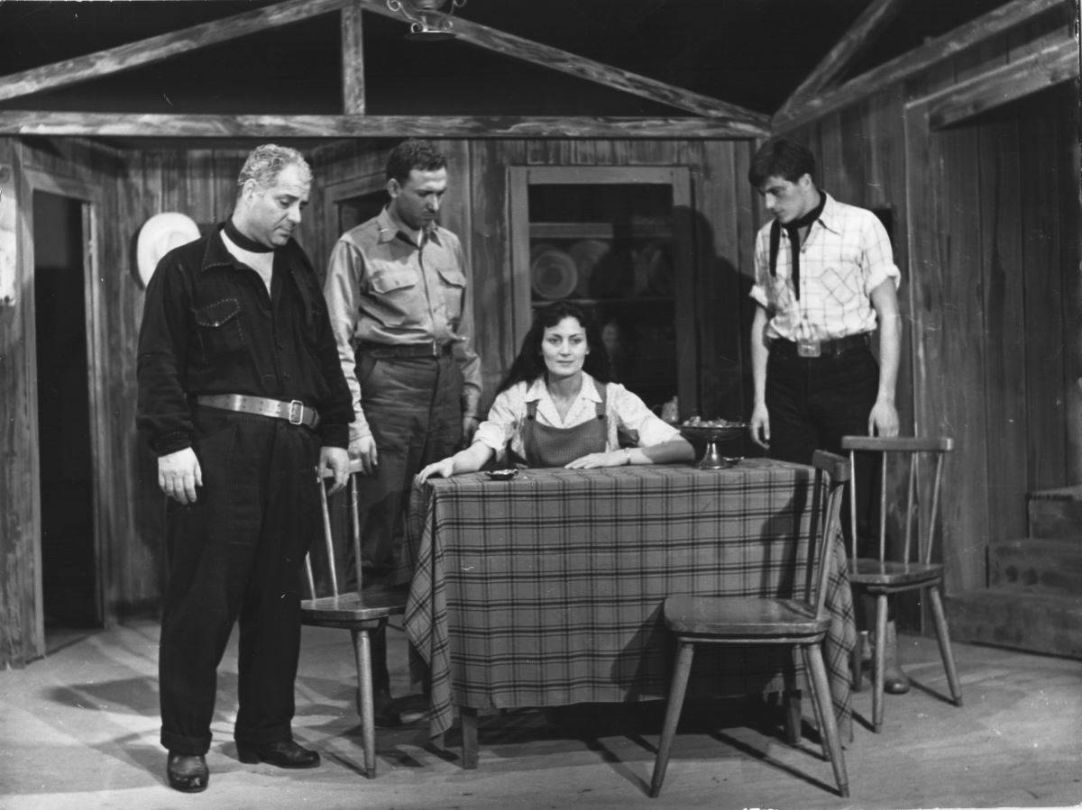 Devlet Tiyatroları arşivinden Yıldız Kenter fotoğrafları