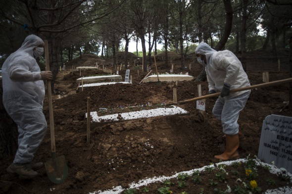 İstanbul'da koronavirüs definleri görüntülendi