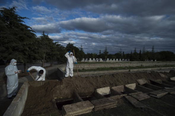 İstanbul'da koronavirüs definleri görüntülendi