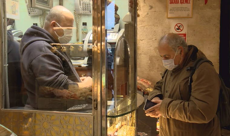 Mısır Çarşısı’nın 1 metrekarelik en küçük dükkanı