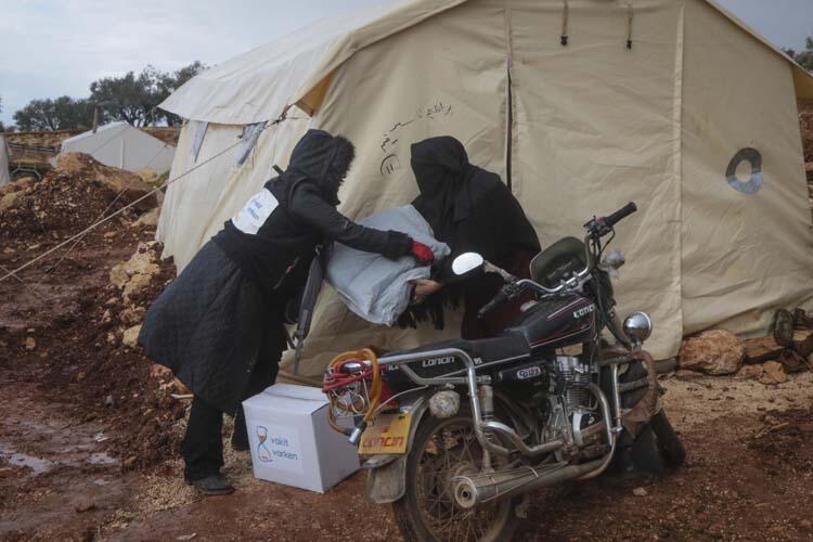 Bu görüntü herkesin yüreğini burkmuştu! O çocuğa yardım eli uzandı