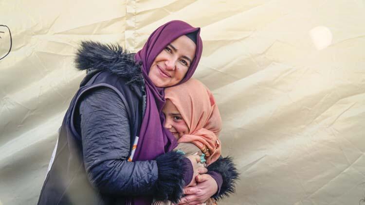 Bu görüntü herkesin yüreğini burkmuştu! O çocuğa yardım eli uzandı