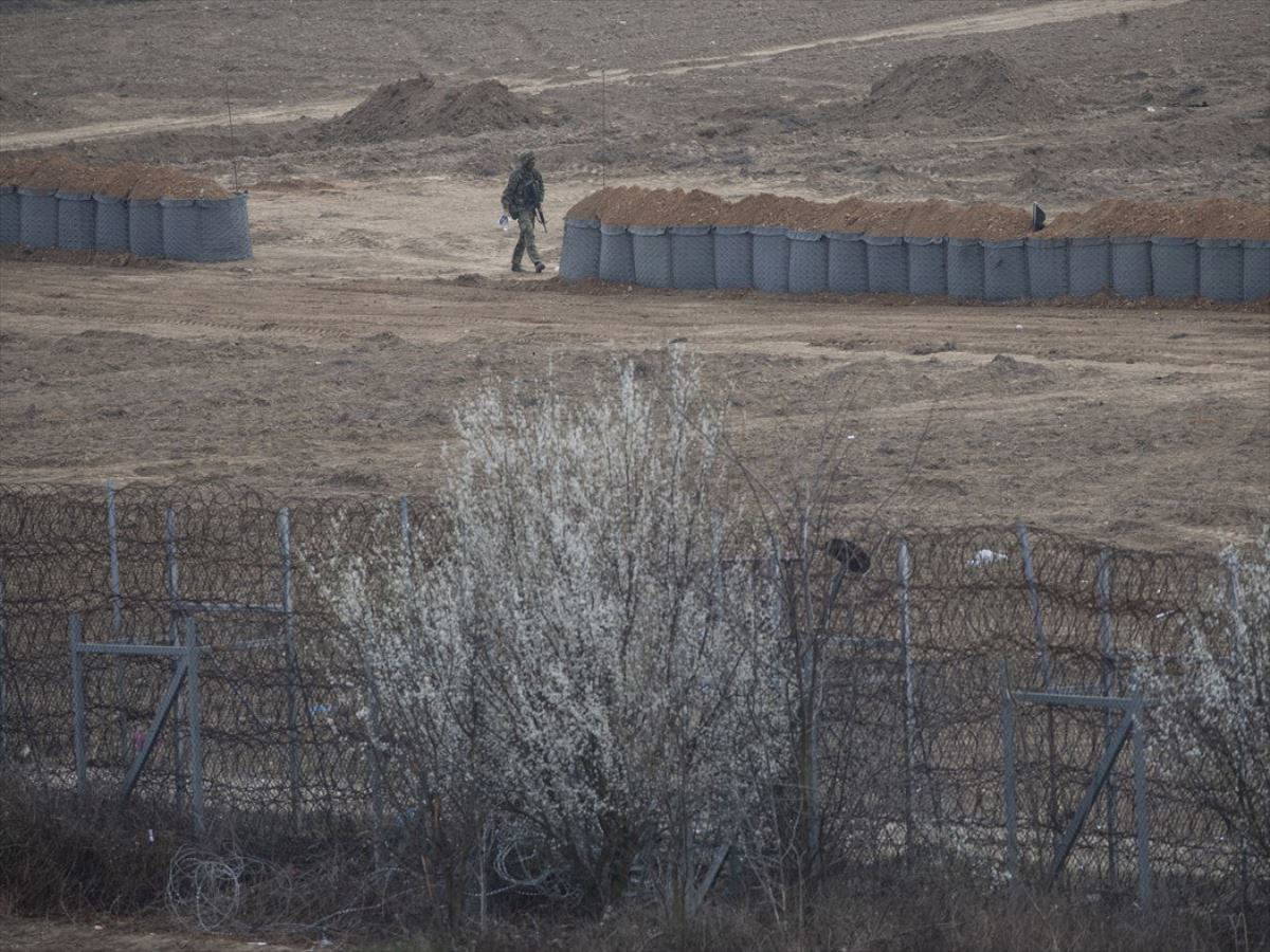 Yunanistan hudut birlikleri sınır hattına 