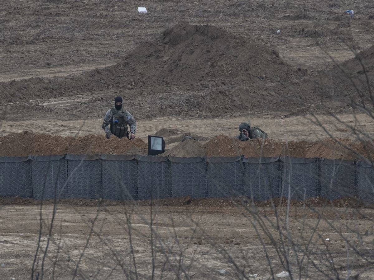 Yunanistan hudut birlikleri sınır hattına 