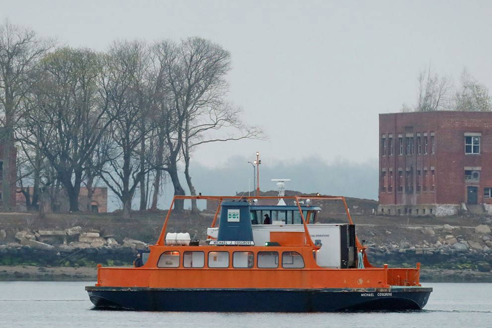 New York'taki toplu mezarlar havadan görüntülendi
