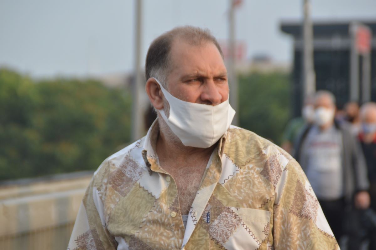 İstanbullular güne maske ile uyandı