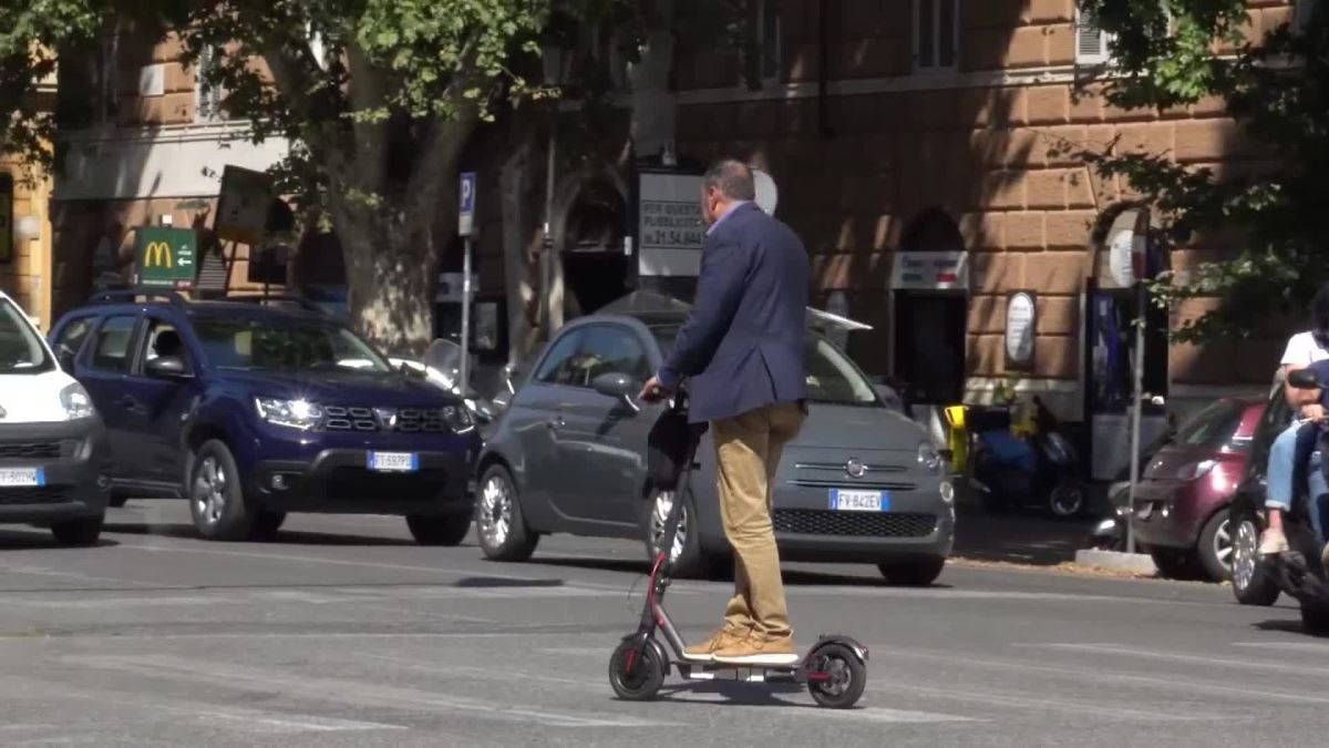 İtalya’da Covid-19’a karşı 'elektrikli scooter' devrimi
