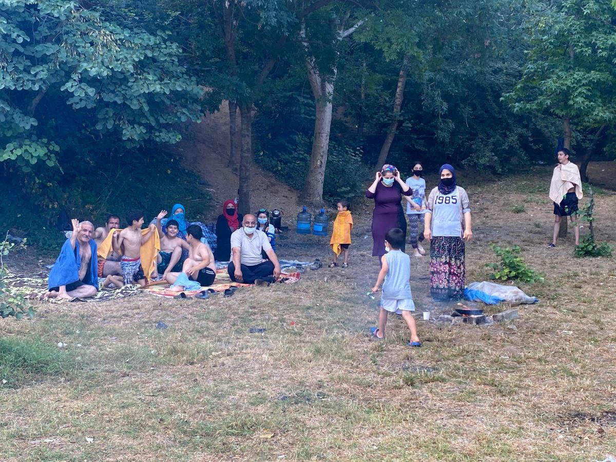 Beykoz Sahili çöplüğe döndü