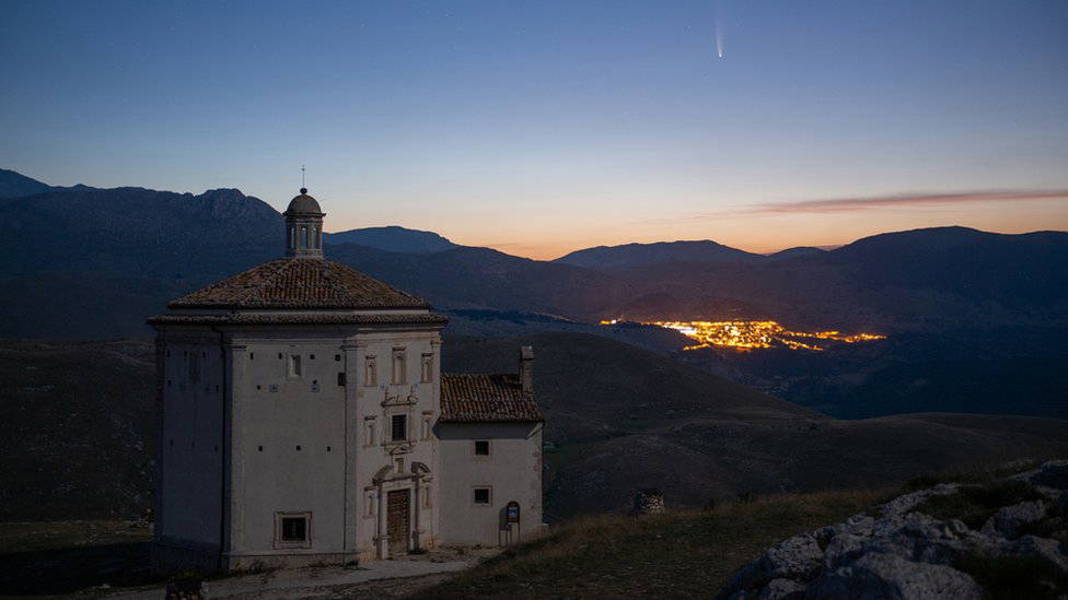 Neowise: Kuzey yarımküre göklerinde kuyruklu yıldız şovu