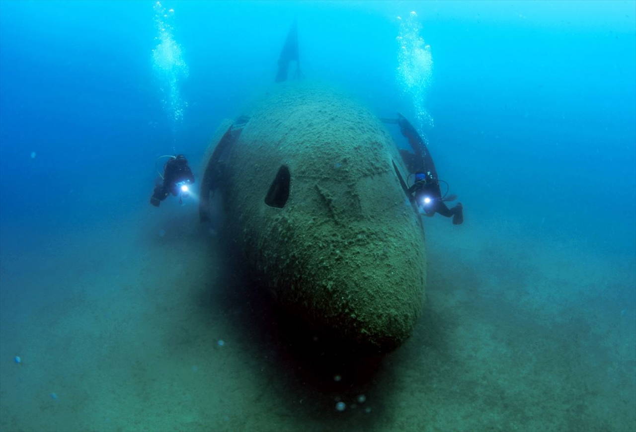 Kuşadası'nda 4 yıl önce batırılan dünyanın en büyük batık uçağı