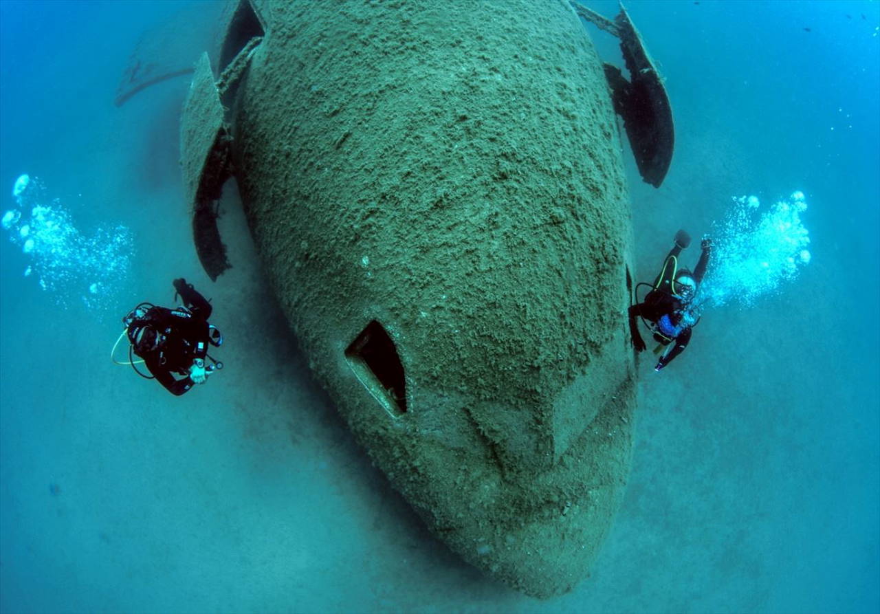 Kuşadası'nda 4 yıl önce batırılan dünyanın en büyük batık uçağı