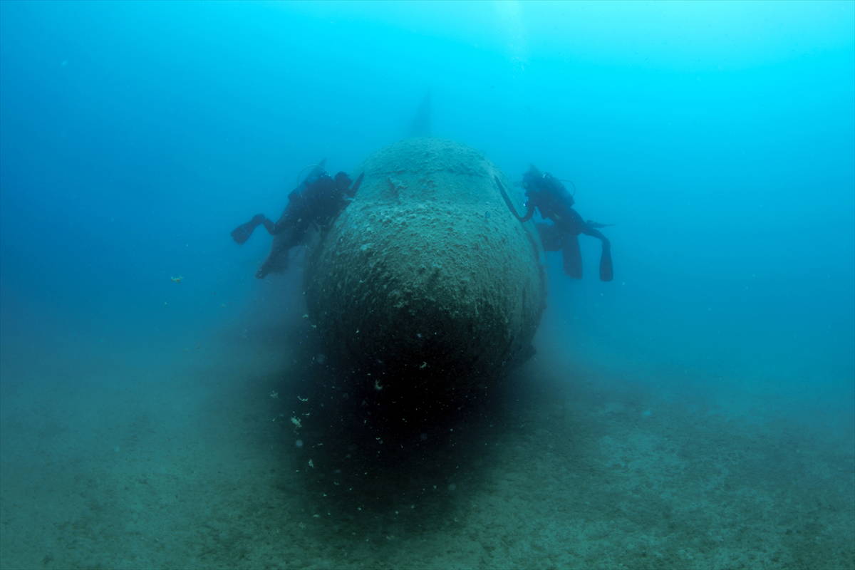 Kuşadası'nda 4 yıl önce batırılan dünyanın en büyük batık uçağı
