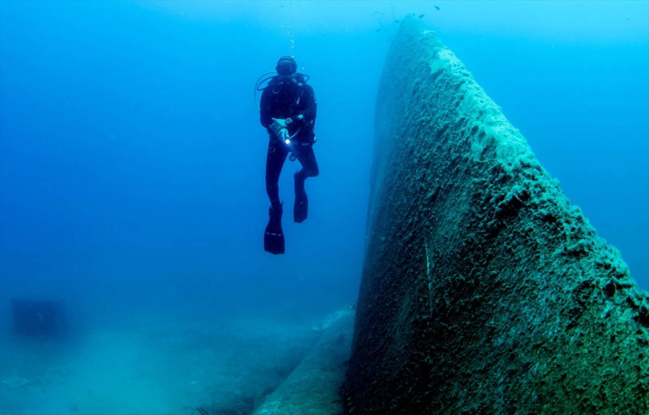 Kuşadası'nda 4 yıl önce batırılan dünyanın en büyük batık uçağı