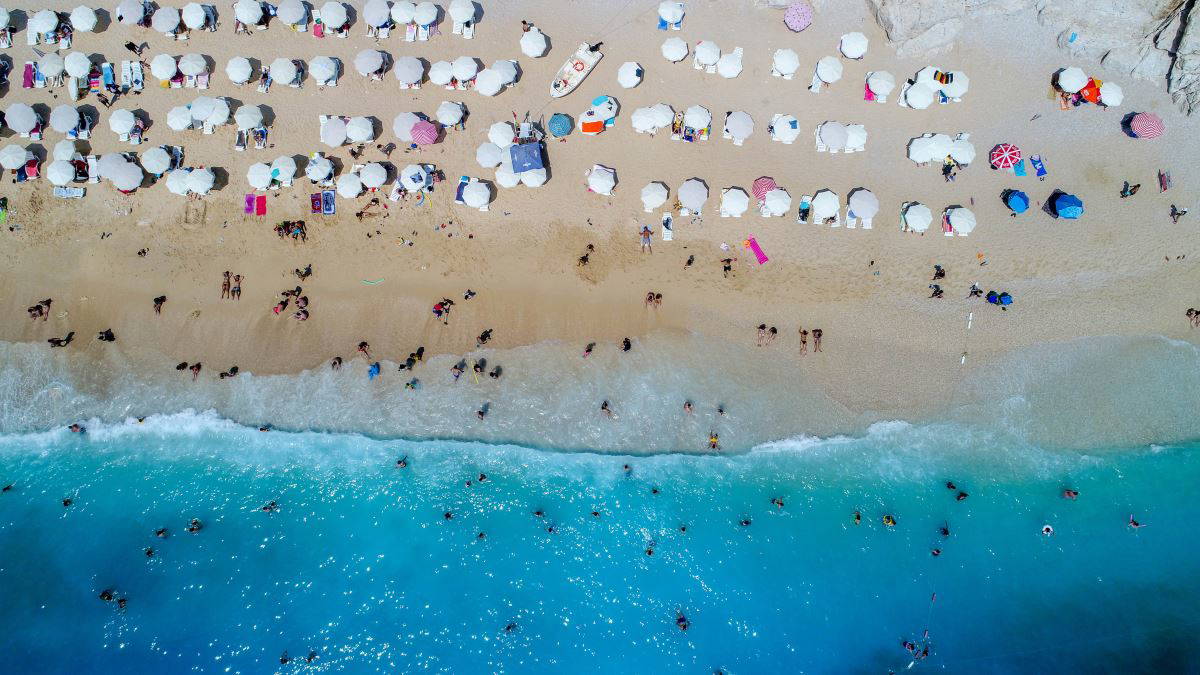 Kaputaş Plajı eski günlerine döndü