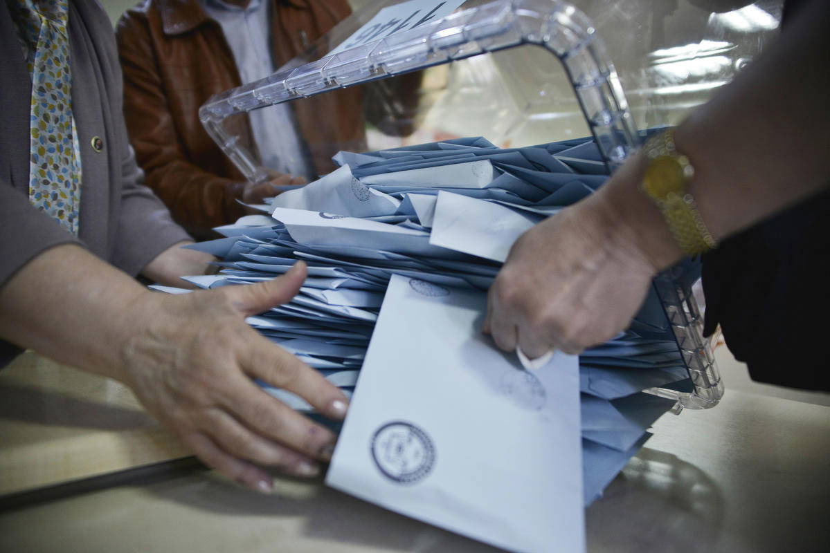 MetroPOLL'ün son anketi dikkat çekti! AKP'ye kendi seçmeninden kötü haber