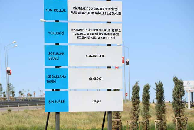 Kayyımın 4 milyon TL'lik 'heykelleri' alay konusu oldu