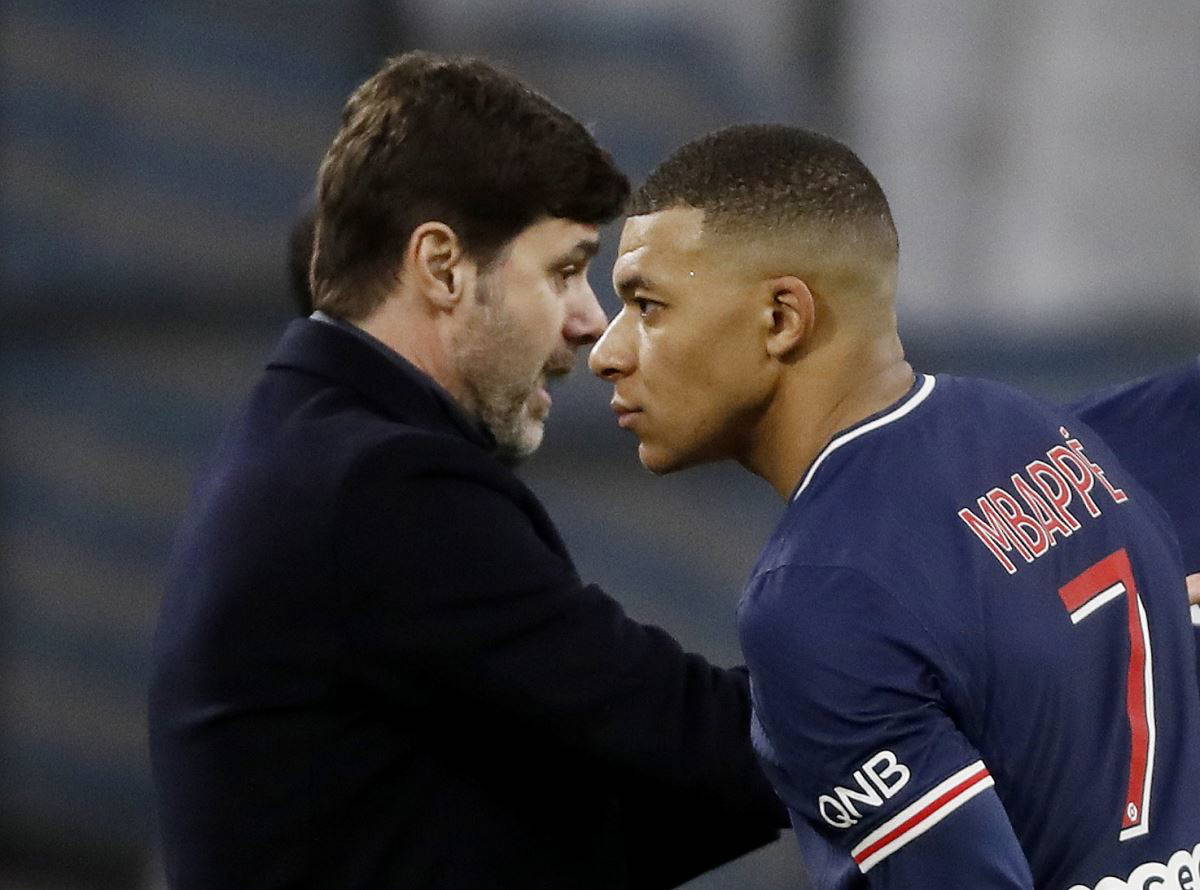 Burak Yılmaz Fransa'da sezonun futbolcusu ödülüne aday gösterildi