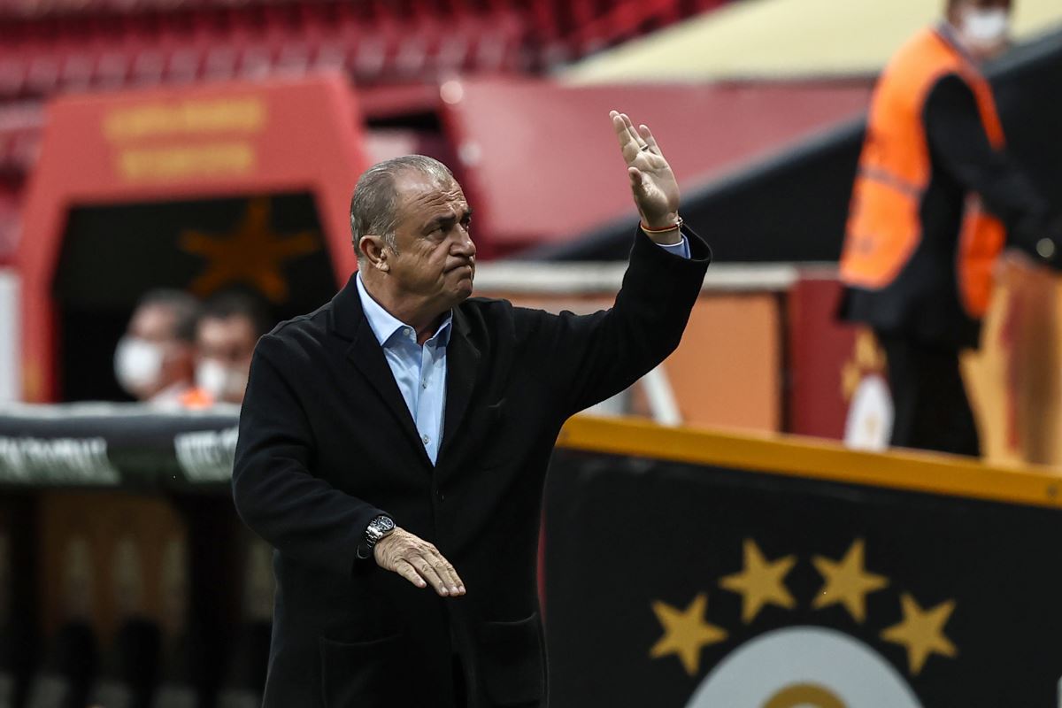 Galatasaray'da Fatih Terim, çok sert ifadeler kullandı: 
