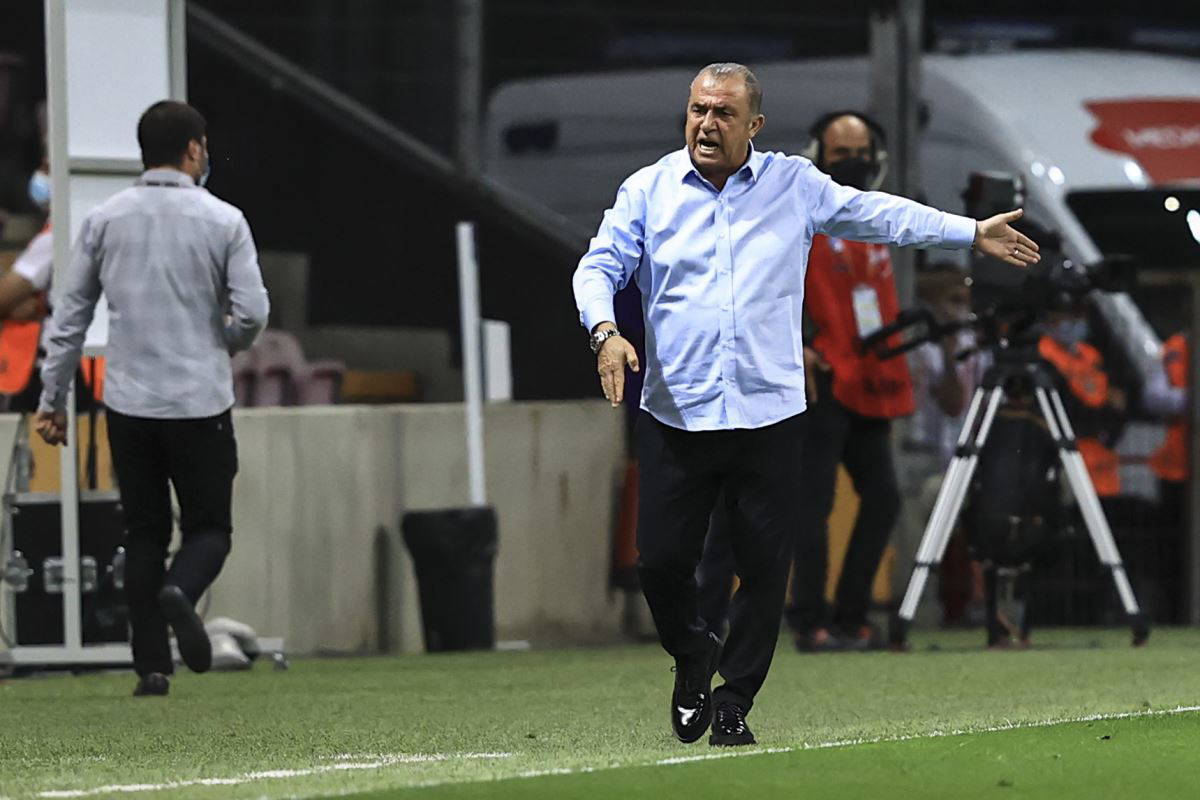 Galatasaray'da Fatih Terim, çok sert ifadeler kullandı: 