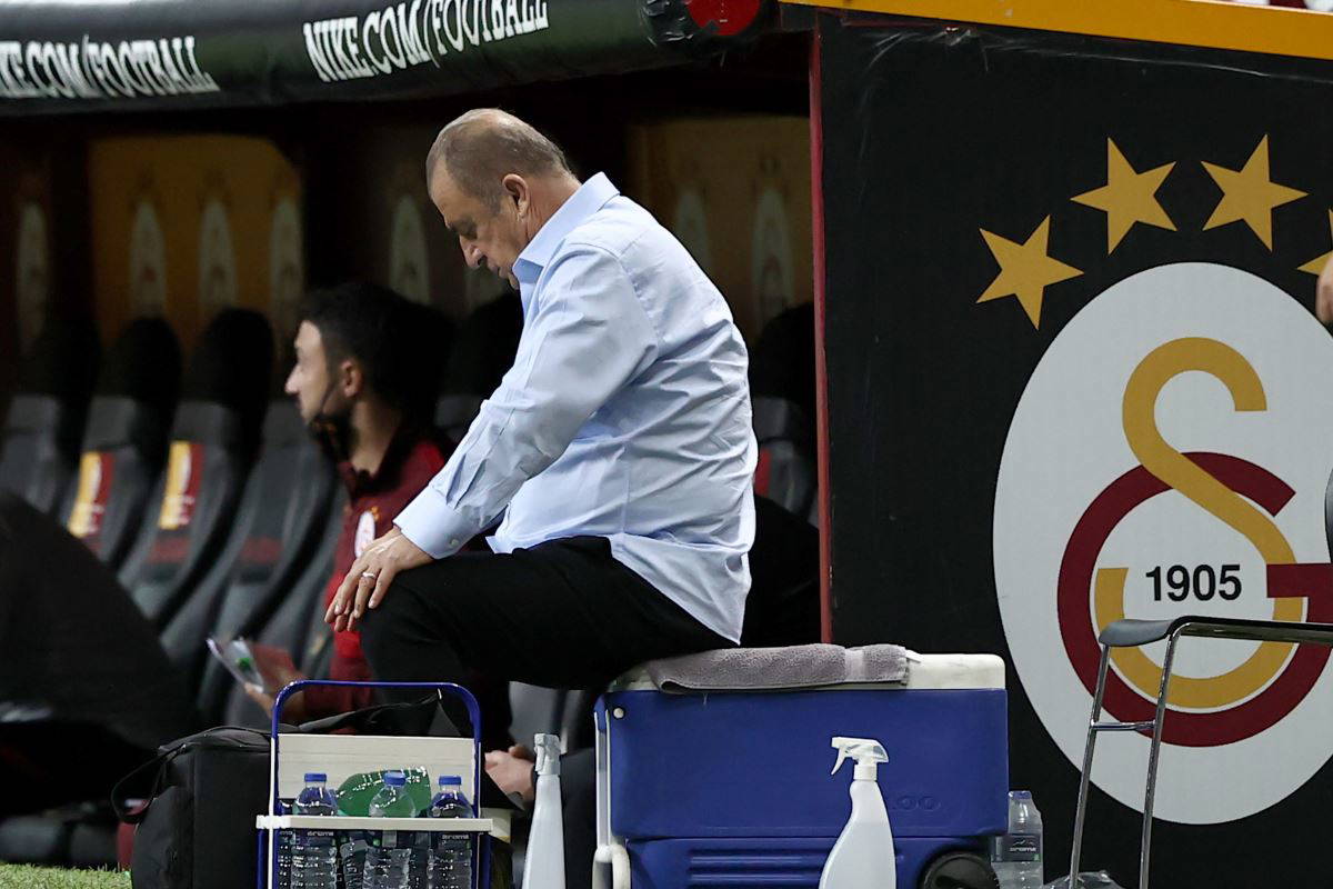 Galatasaray'da Fatih Terim, çok sert ifadeler kullandı: 