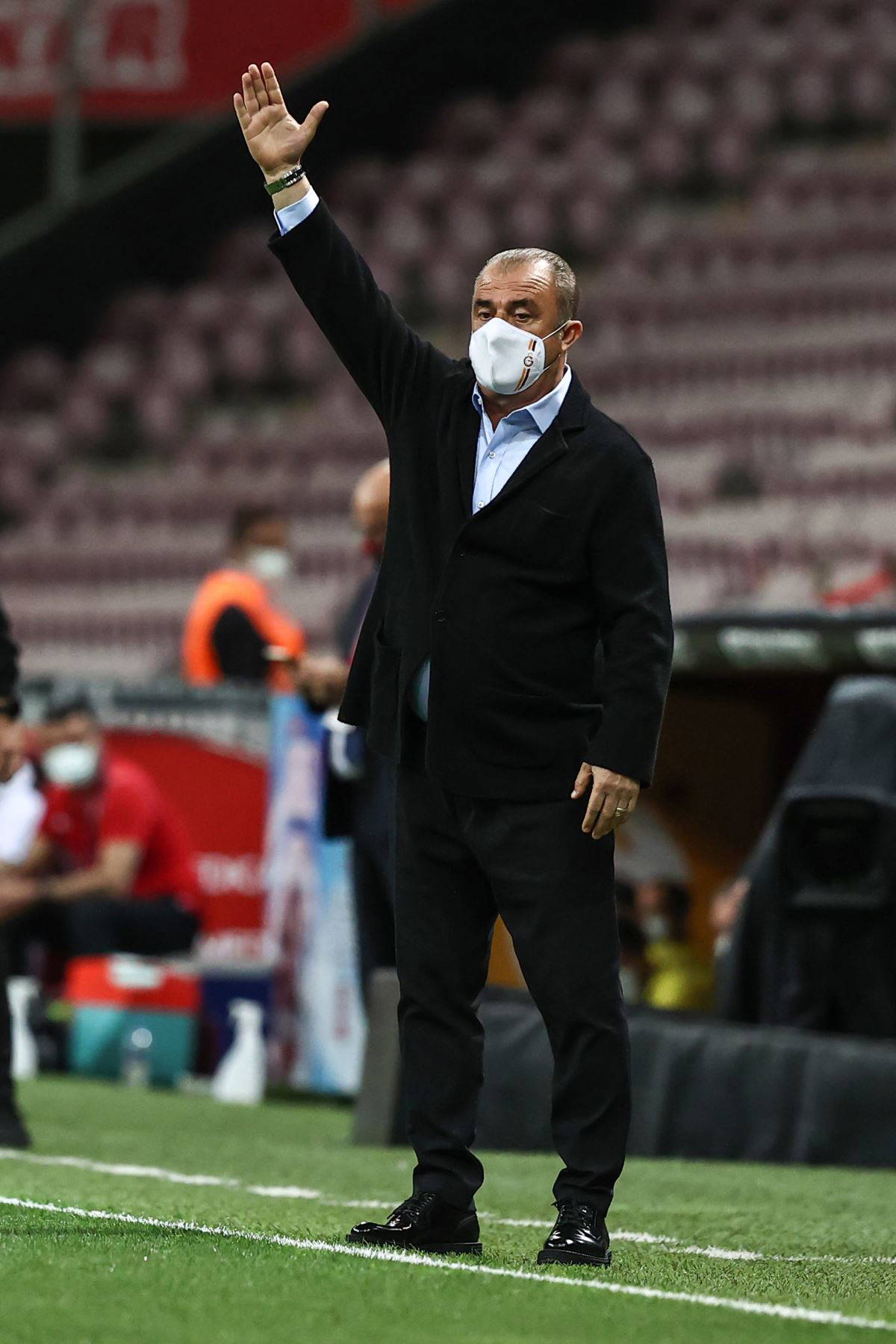 Galatasaray'da Fatih Terim, çok sert ifadeler kullandı: 