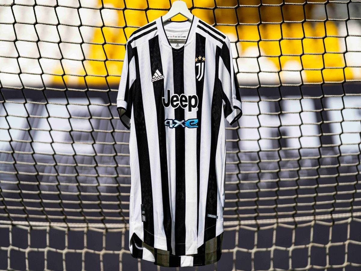 İtalyan devi Juventus yeni sezon formalarını tanıttı