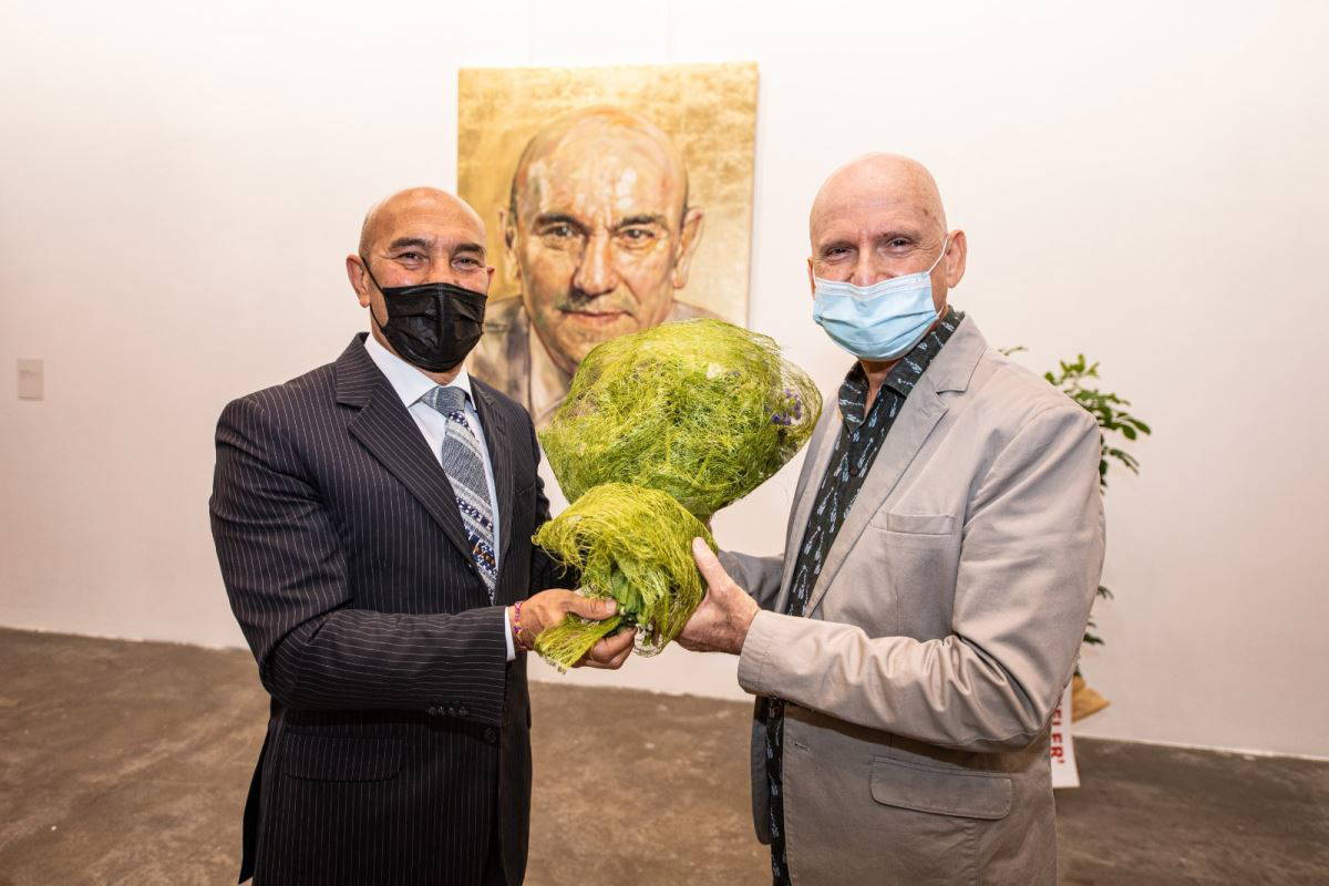 “Atatürk: İz Bırakan İlkler Dev Portreler” sergisi açıldı