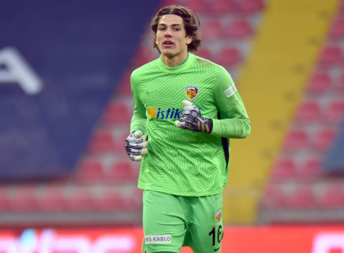 Beşiktaş ve Fenerbahçe Doğan Alemdar'ı istiyor