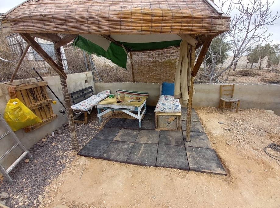 Ailesine kızan genç 6 yıl boyunca yeraltında kendine ev kazdı