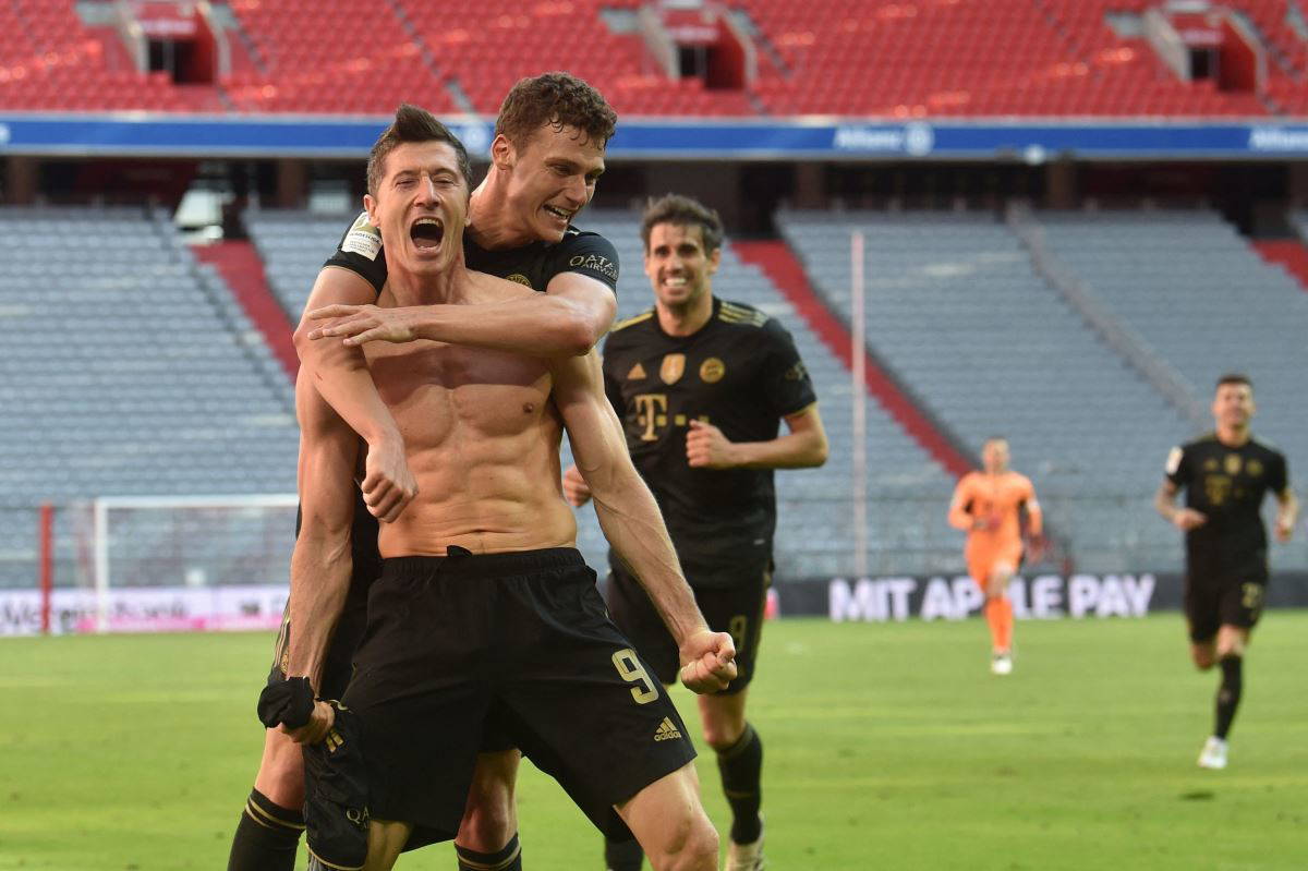 UEFA Şampiyonlar Ligi'nde sezonun en iyi oyuncuları açıklandı