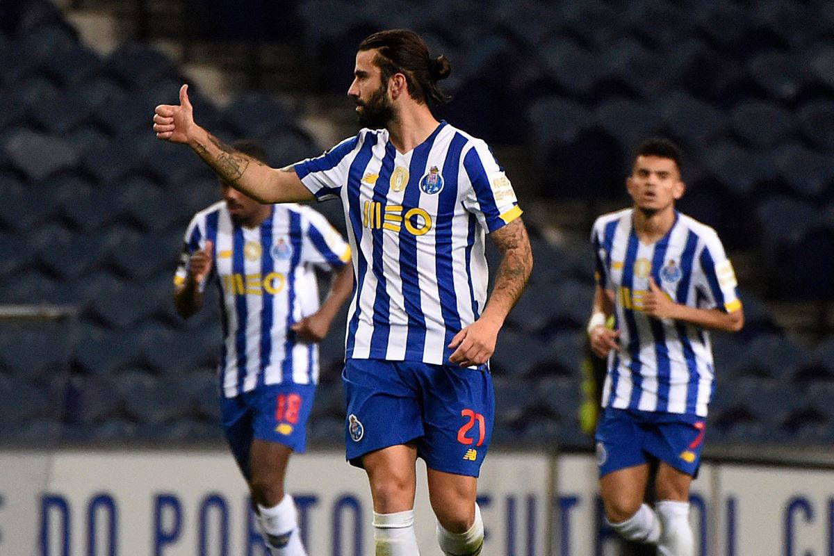 UEFA Şampiyonlar Ligi'nde sezonun en iyi oyuncuları açıklandı