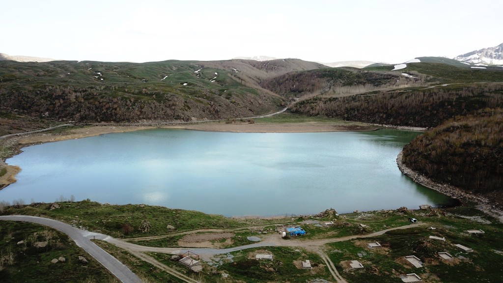 'Yeryüzü cenneti' Nemrut Krater Gölü, en sessiz günlerini yaşıyor