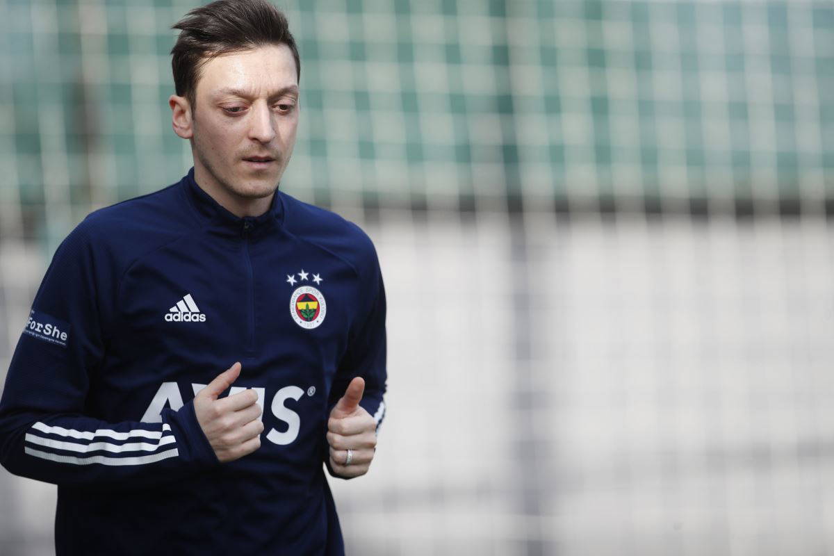 Fenerbahçe'nin yıldızı Mesut Özil, Club Necaxa'nın hissedarı oldu