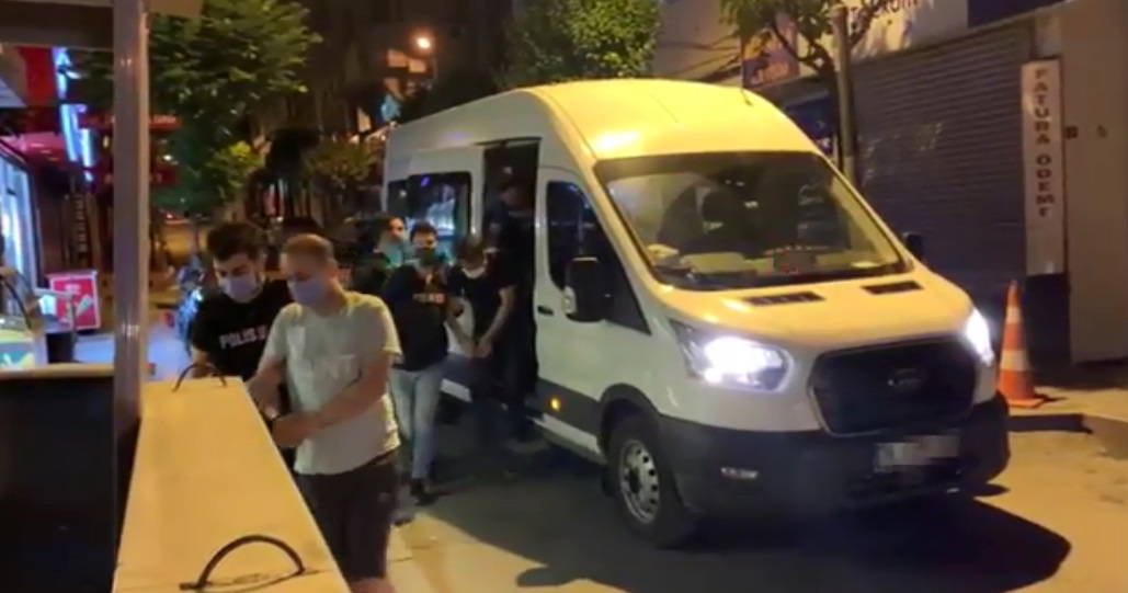 İstanbul'un göbeğinde koronavirüs aşısı pazarlığı