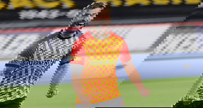 Galatasaray Alpaslan Öztürk'ü ve Aytaç Kara'yı transfer etti