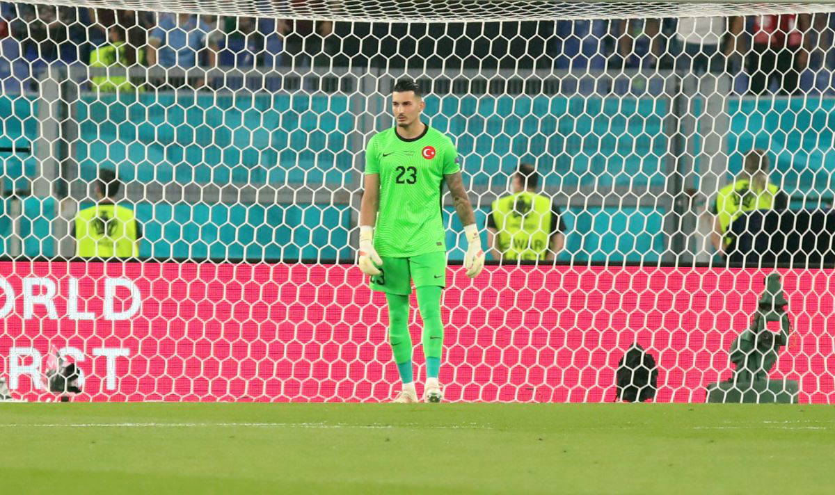 Burak Yılmaz, Rüştü Reçber'i geride bırakarak rekor kırdı