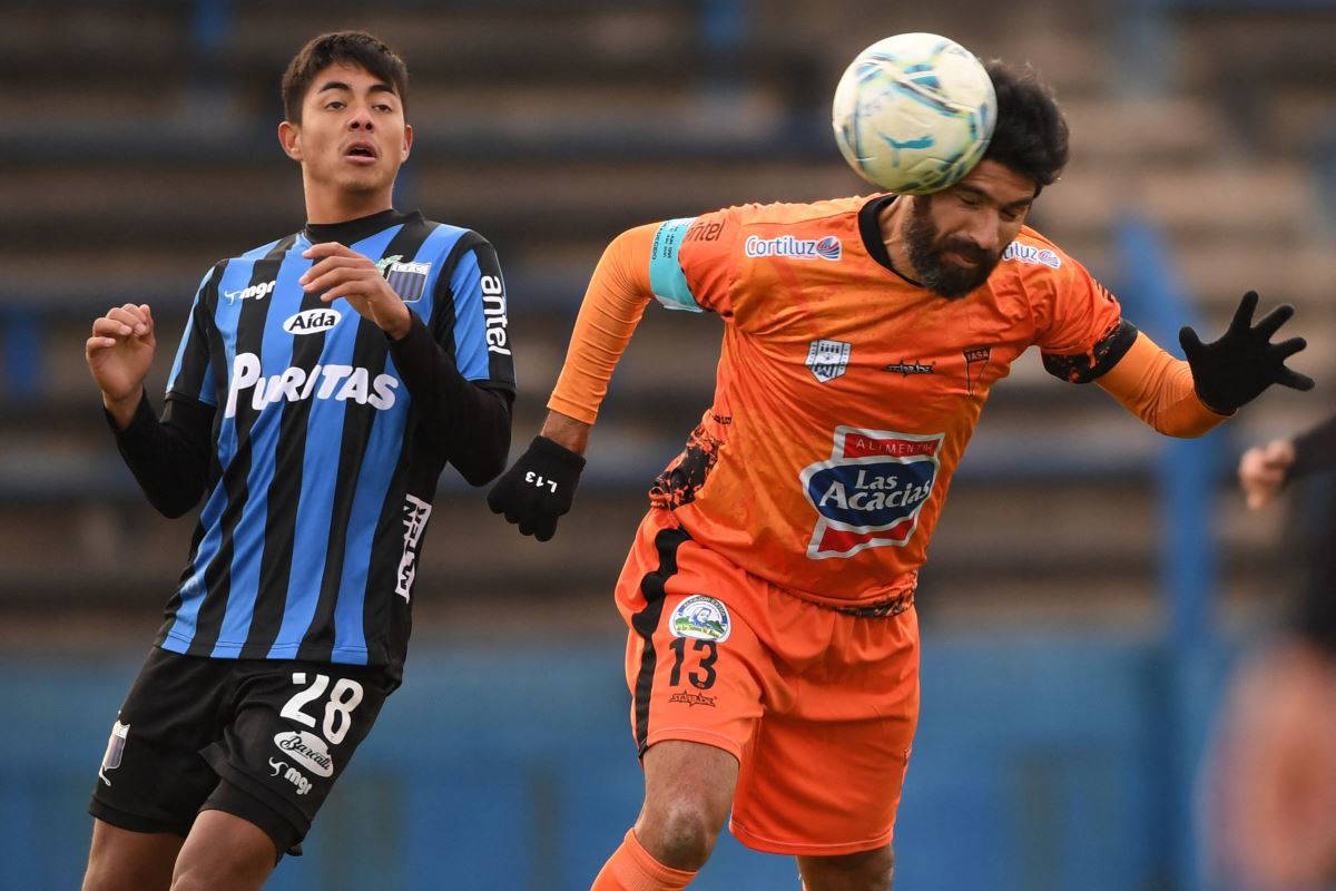 31 kulüple rekor sahibi Sebastian Abreu 44 yaşında emekli oldu