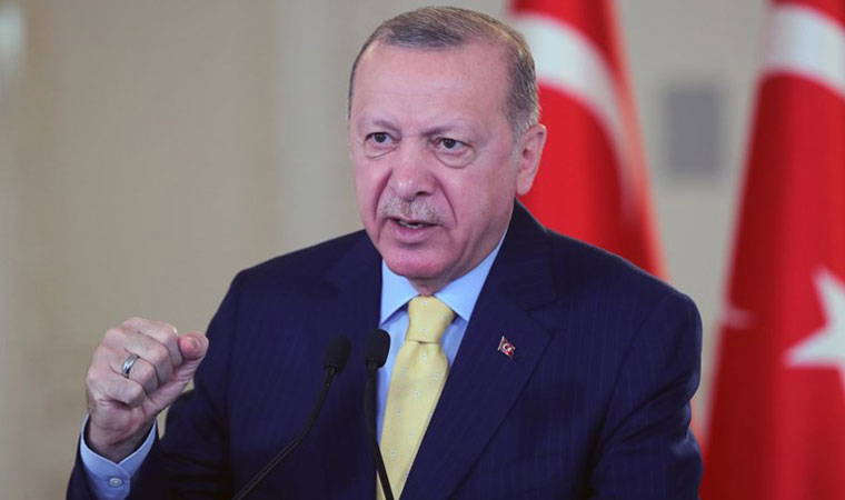 AKP'ye yakın anket şirketinin sonuçlarına göre, Erdoğan ilk kez kaybetti