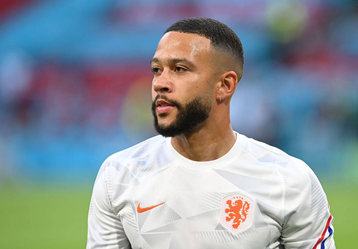 Barcelona Memphis Depay'ı duyurmaya hazırlanıyor