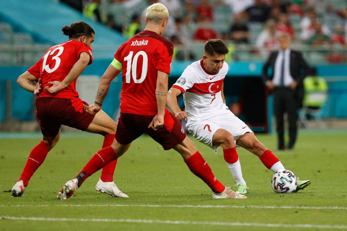 EURO 2020'de A Milli Futbol Takımı, İsviçre maçında protesto edildi