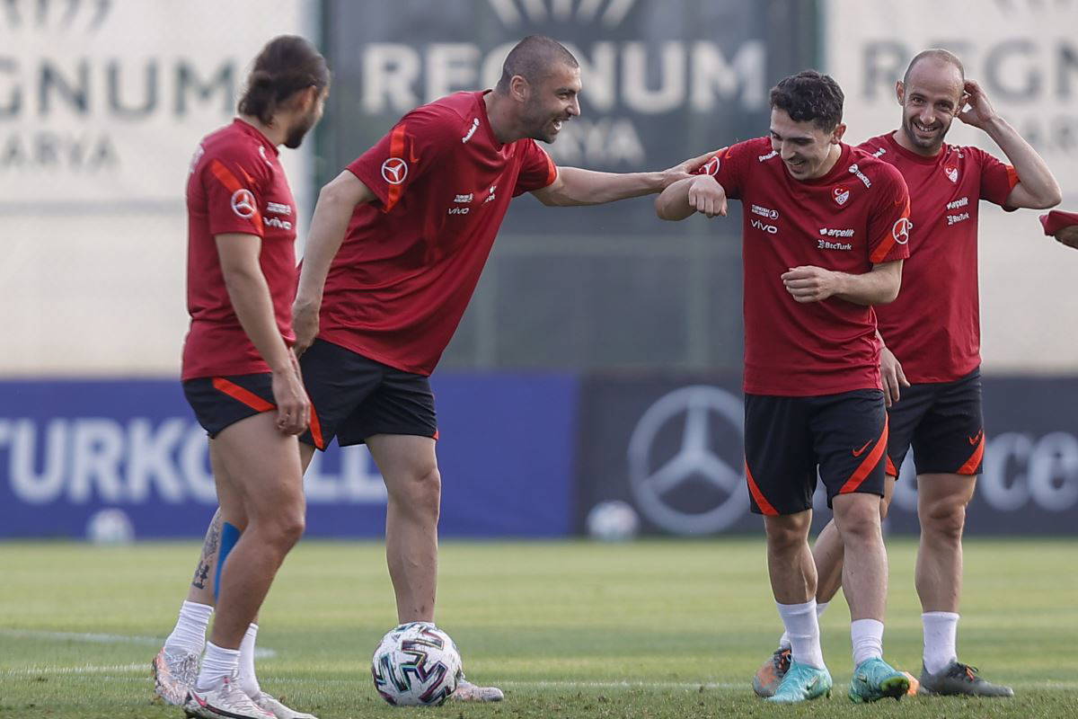 Abdülkadir Ömür, üç maçta da kadroya giremeyen tek isim oldu!