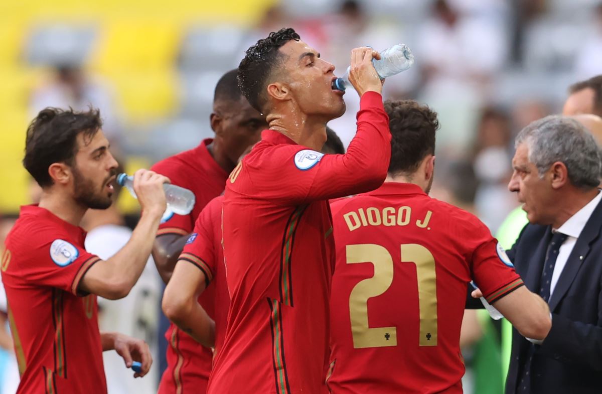 IKEA, su şişesine Cristiano Ronaldo'nun ismini verdi