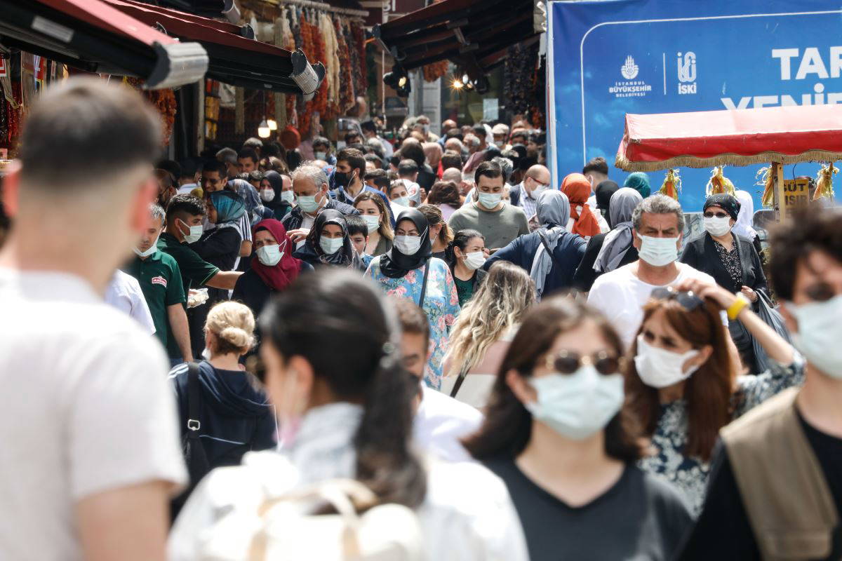 Açıklama İngiltere'den geldi... Türkiye'de bir kişide Delta Plus varyantı görüldü