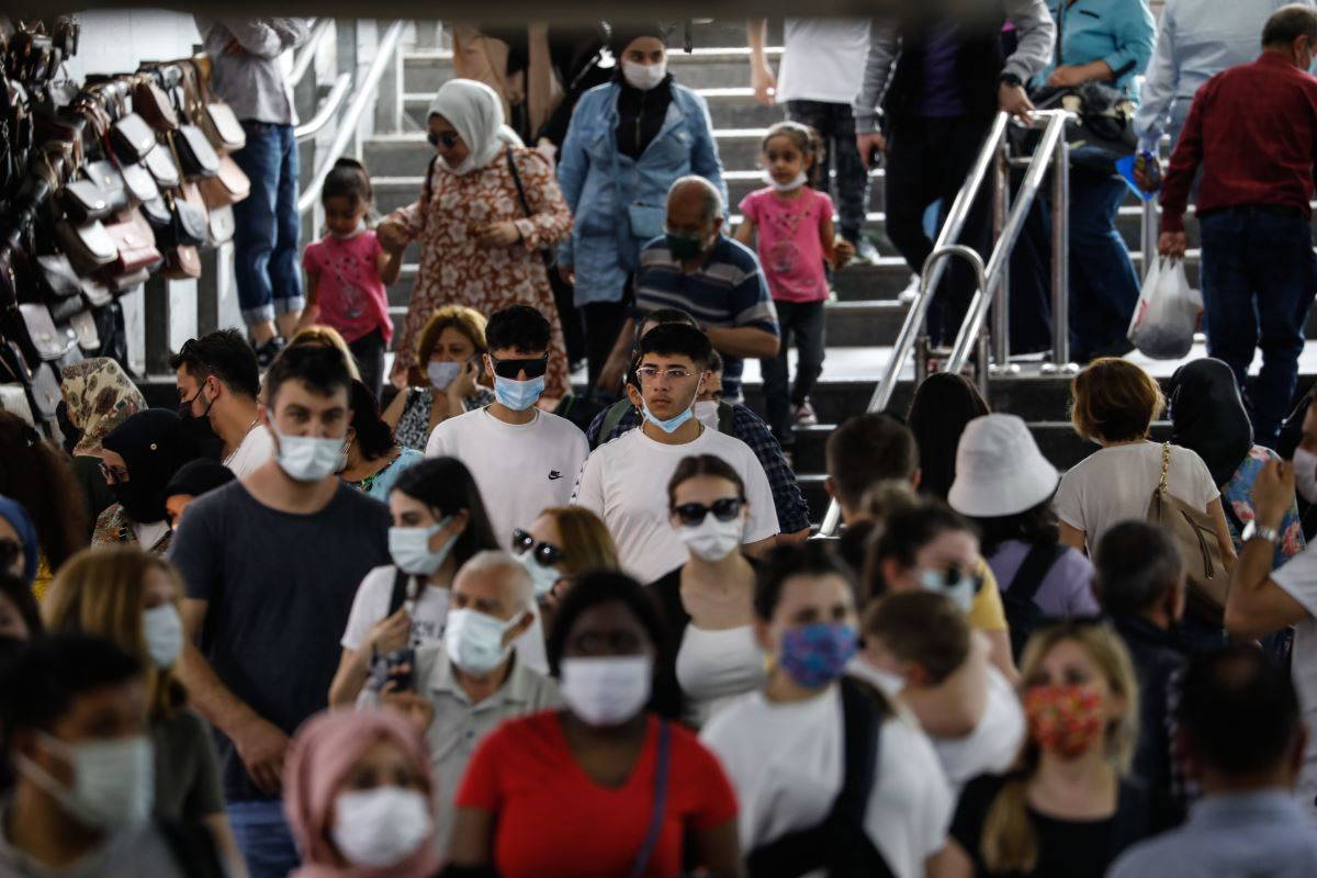 Açıklama İngiltere'den geldi... Türkiye'de bir kişide Delta Plus varyantı görüldü