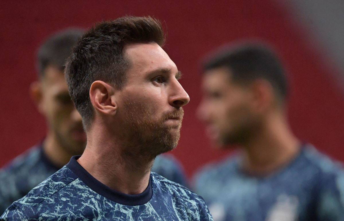 Lionel Messi’yi takımda tutabilmek için Barcelona’ya 200 milyon Avro gerekiyor