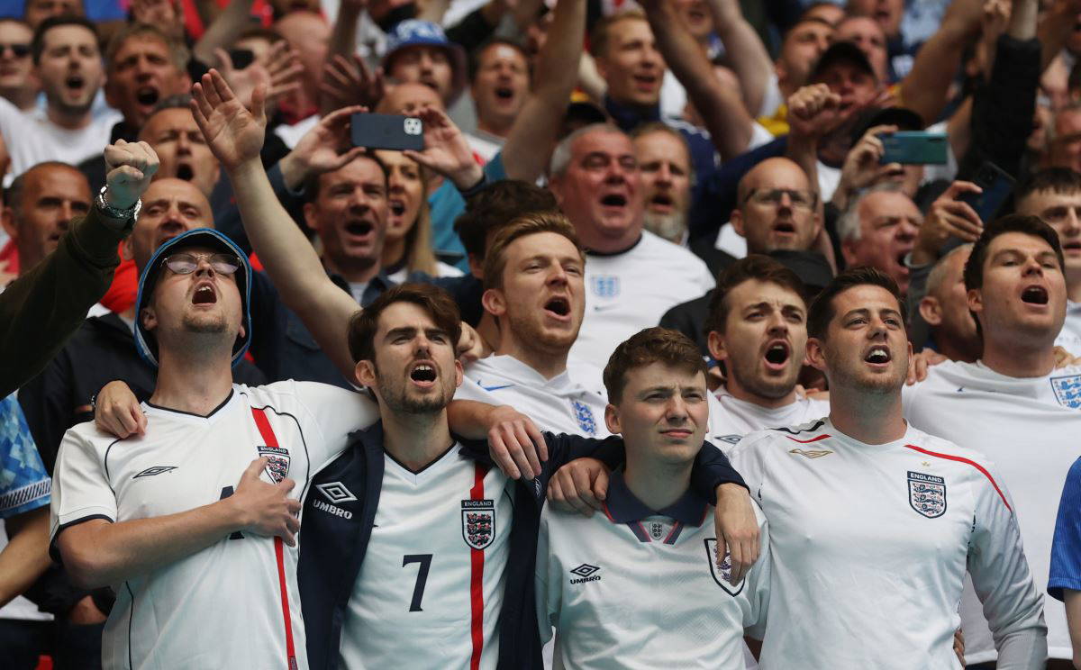 EURO 2020 | İngiliz taraftarlardan Alman milli marşına protesto